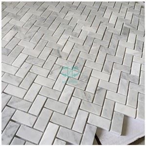 Μαρμάρινο μωσαϊκό ψαροκόκαλου Bianco Carrara